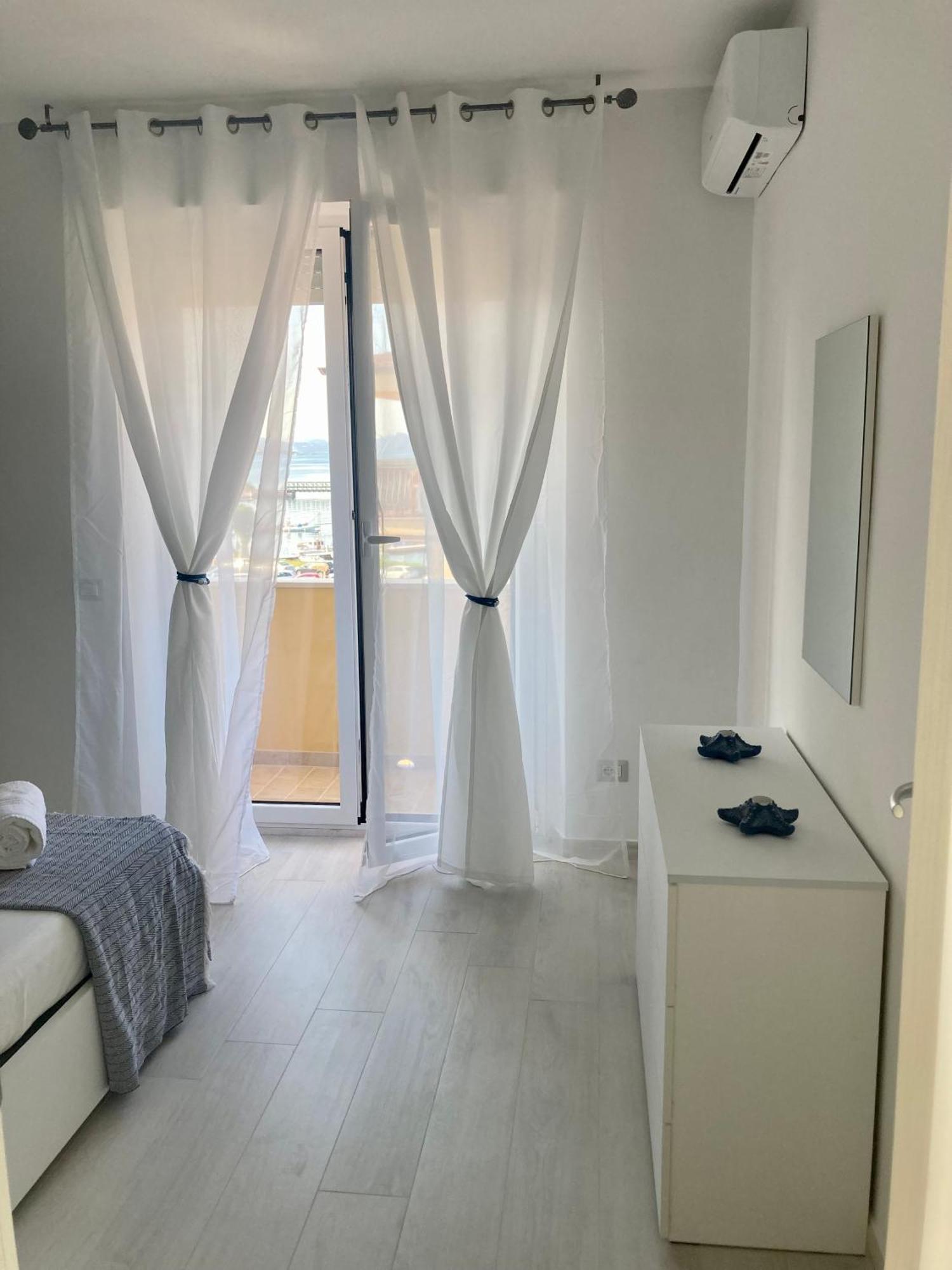 Appartamento Tizzy La Maddalena  Eksteriør billede